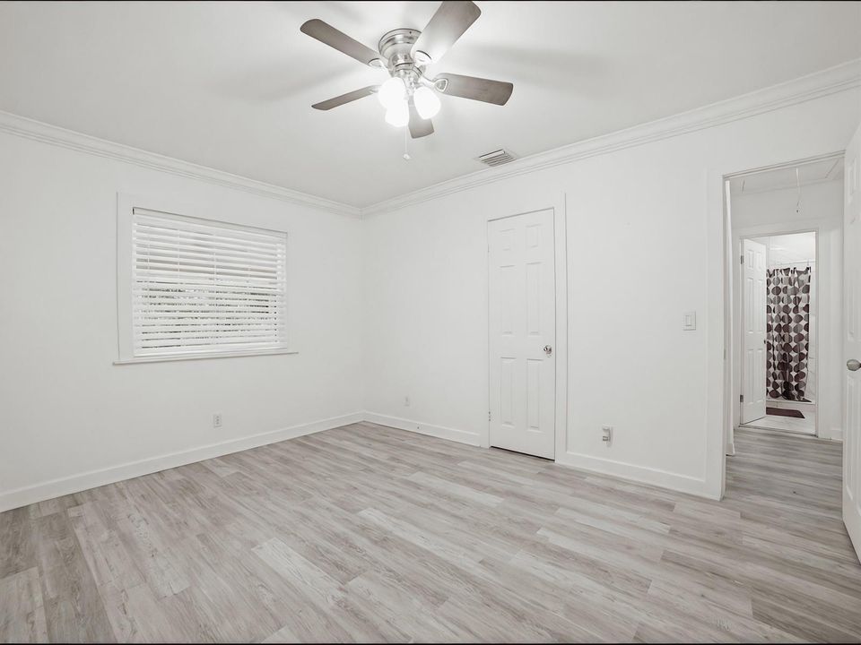 Bedroom1-B