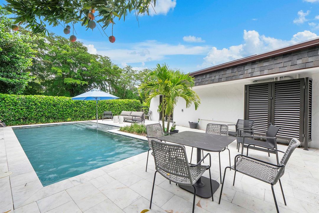 4800 Queen Palm Ln_001