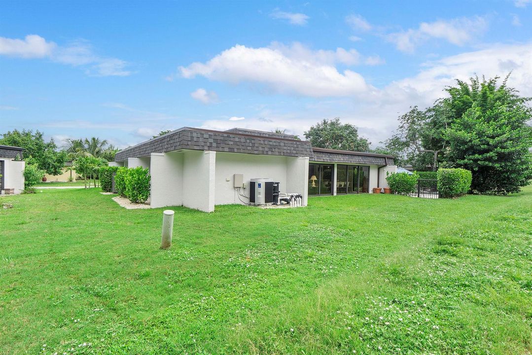 4800 Queen Palm Ln_051