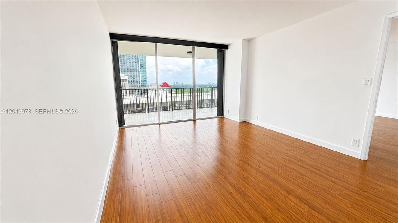 En Venta: $520,000 (1 camas, 1 baños, 1064 Pies cuadrados)