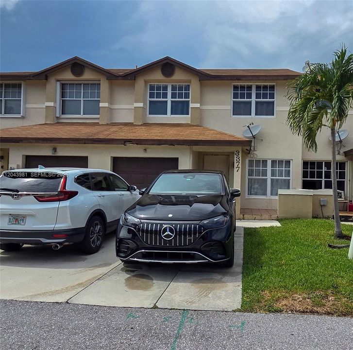 For Sale: $410,000 (4 beds, 2 baths, 1618 Square Feet)