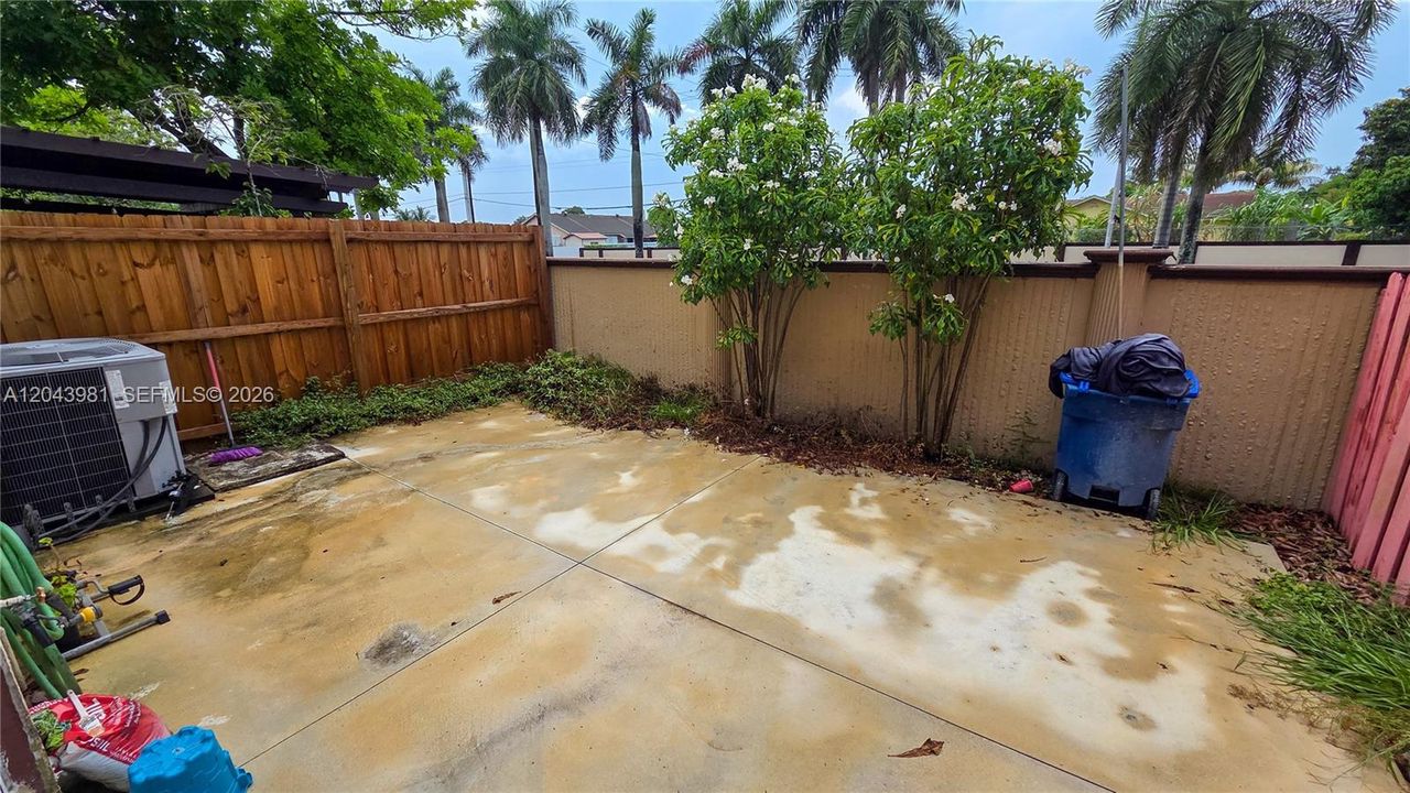 For Sale: $410,000 (4 beds, 2 baths, 1618 Square Feet)