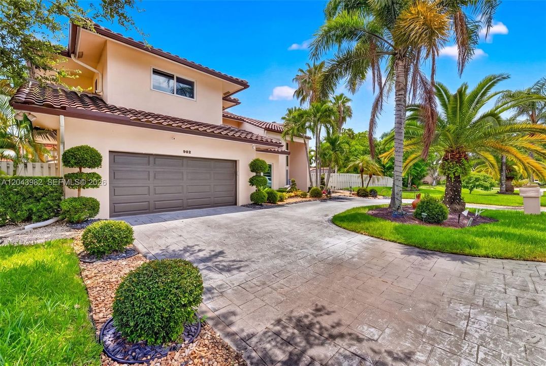 For Sale: $1,449,000 (5 beds, 3 baths, 3390 Square Feet)