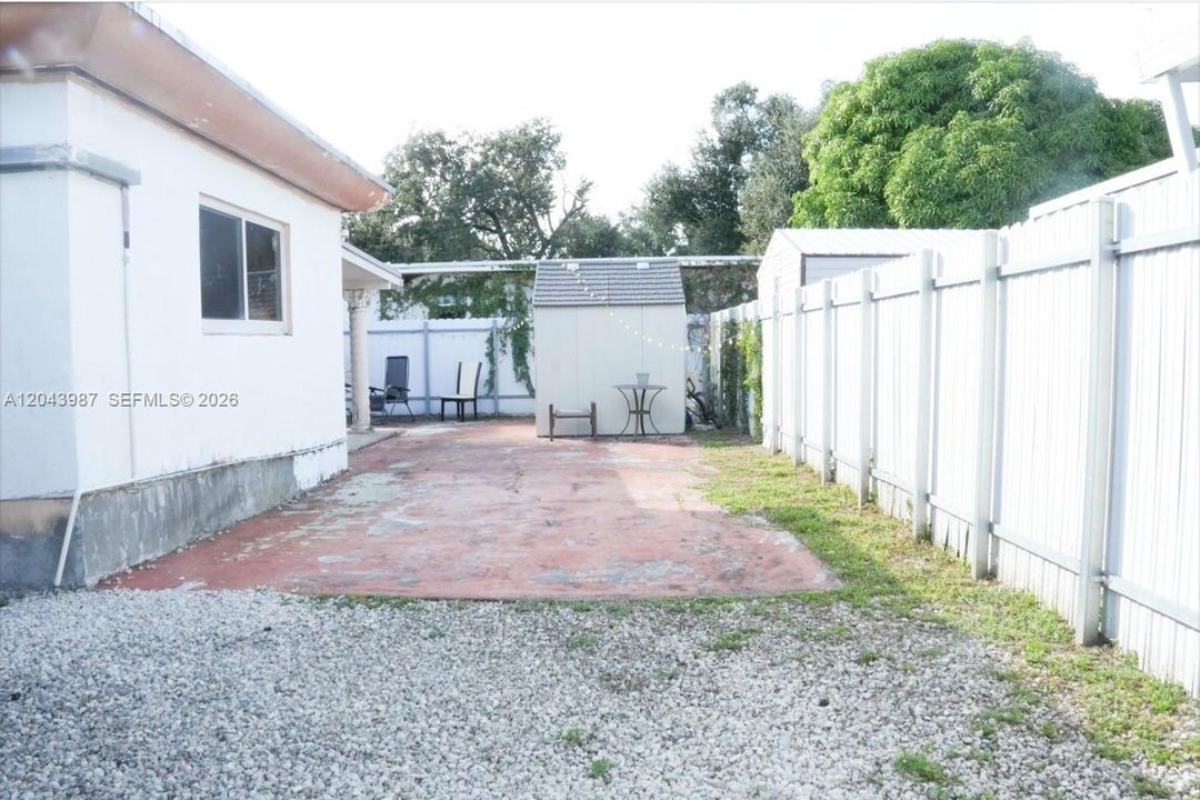 На продажу: $649,999 (4 спален, 3 ванн, 1718 Квадратных фут)