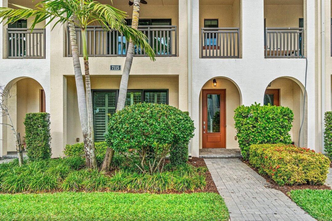 005-7115EdisonPlace-PalmBeachGardens-FL-