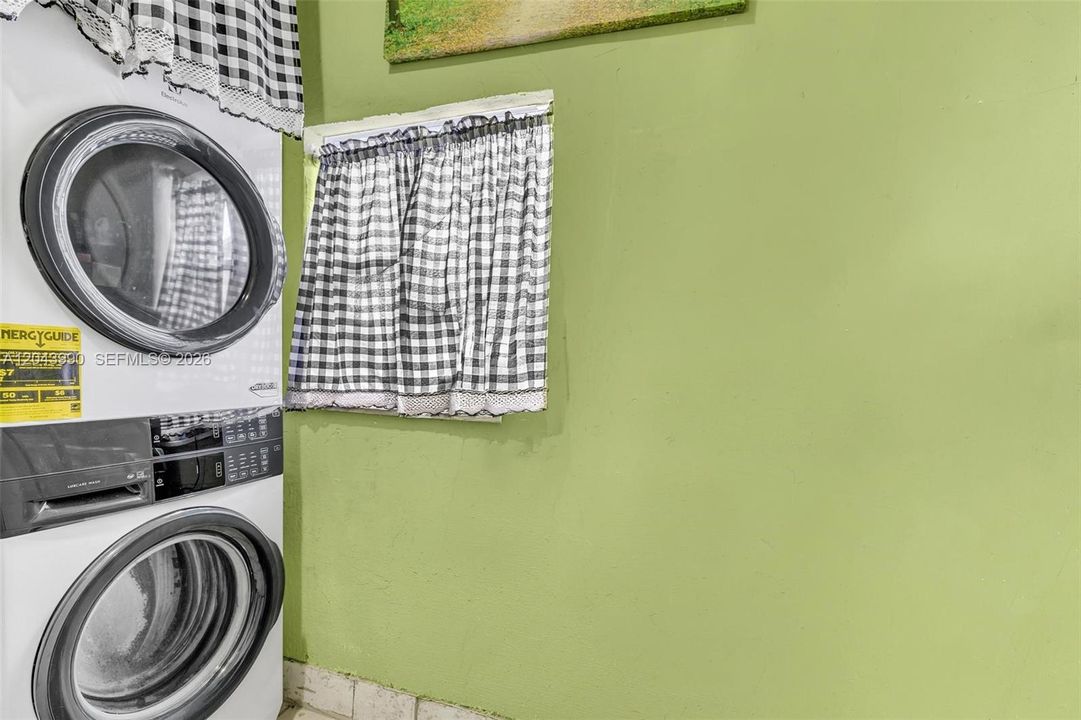 На продажу: $459,900 (3 спален, 2 ванн, 1600 Квадратных фут)