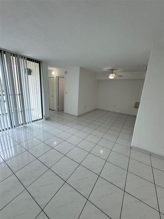 En Renta: $2,300 (2 camas, 2 baños, 910 Pies cuadrados)