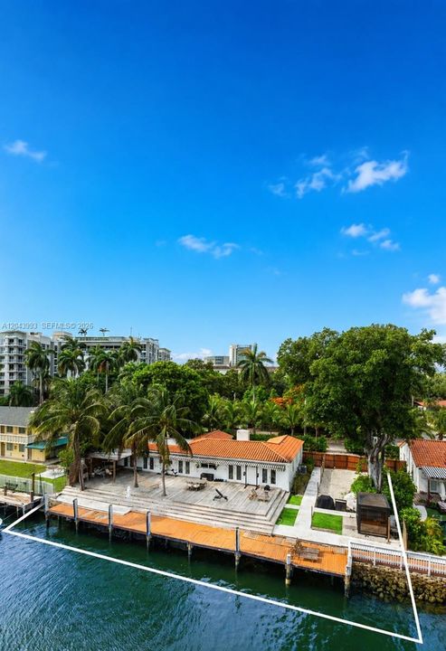 На продажу: $4,995,000 (4 спален, 3 ванн, 2195 Квадратных фут)