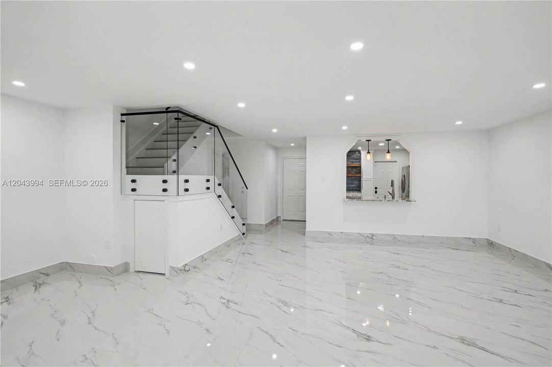 For Rent: $4,000 (3 beds, 3 baths, 1644 Square Feet)