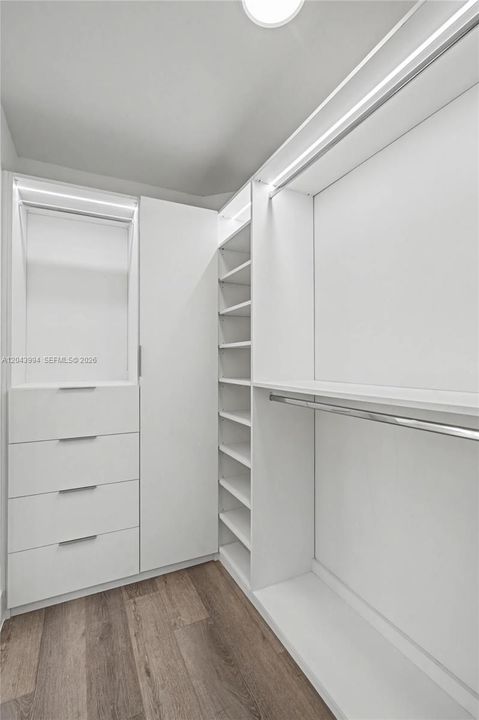 For Rent: $4,000 (3 beds, 3 baths, 1644 Square Feet)