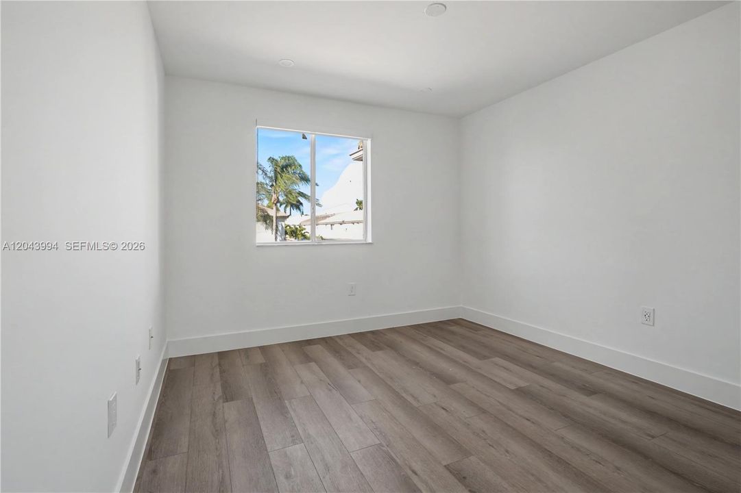For Rent: $4,000 (3 beds, 3 baths, 1644 Square Feet)