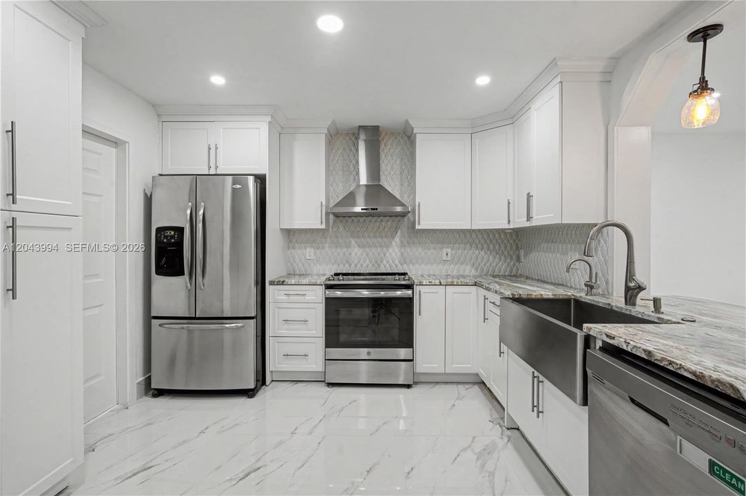 For Rent: $4,000 (3 beds, 3 baths, 1644 Square Feet)