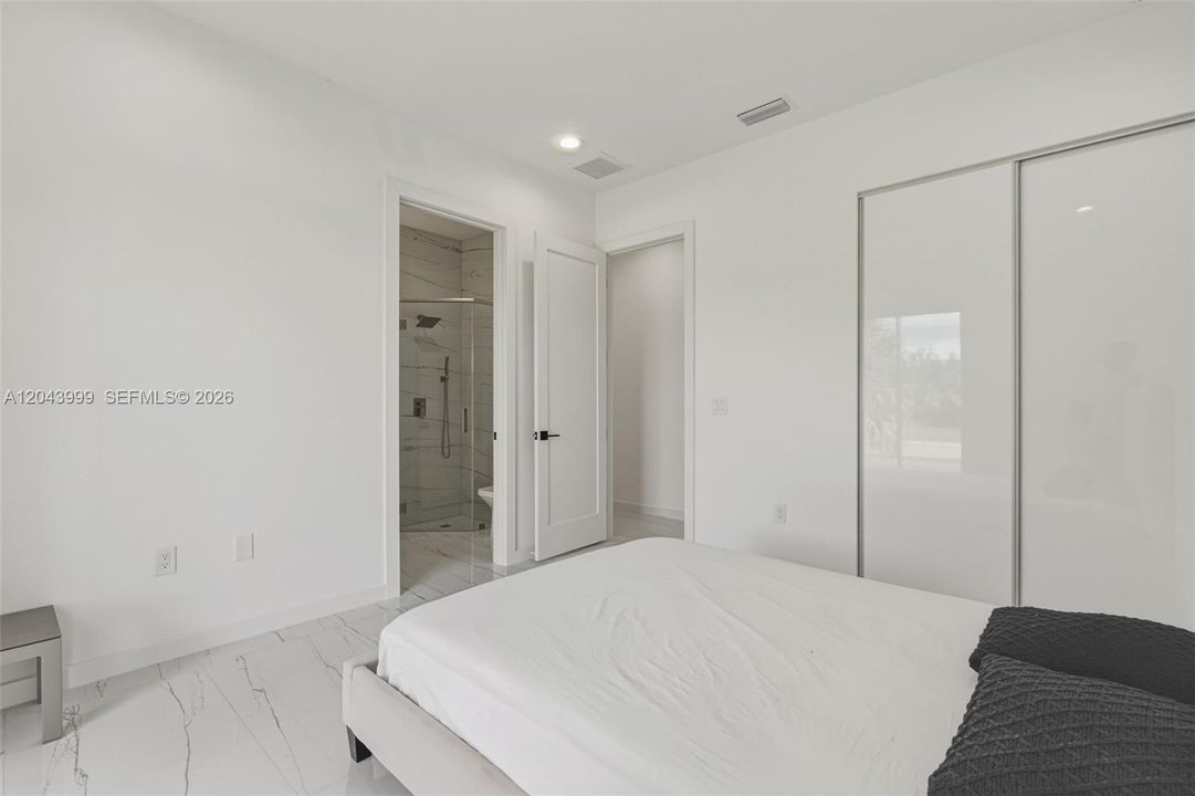 В аренду: $2,800 (3 спален, 4 ванн, 1999 Квадратных фут)