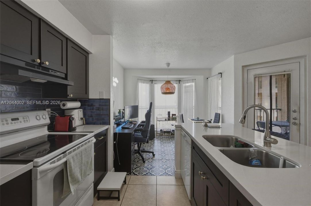 En Venta: $199,900 (1 camas, 1 baños, 950 Pies cuadrados)