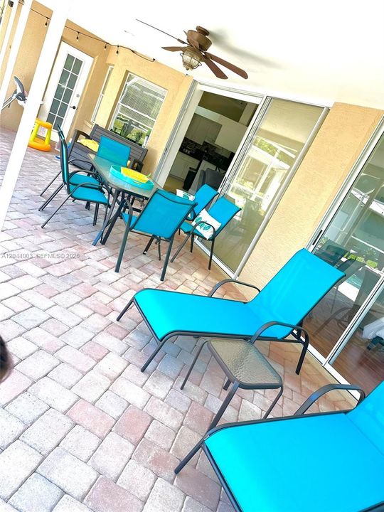 For Rent: $3,000 (3 beds, 2 baths, 1568 Square Feet)