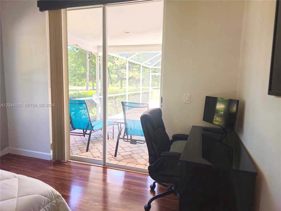 For Rent: $3,000 (3 beds, 2 baths, 1568 Square Feet)