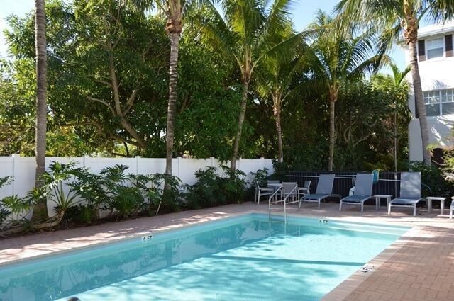 coda pool Medium