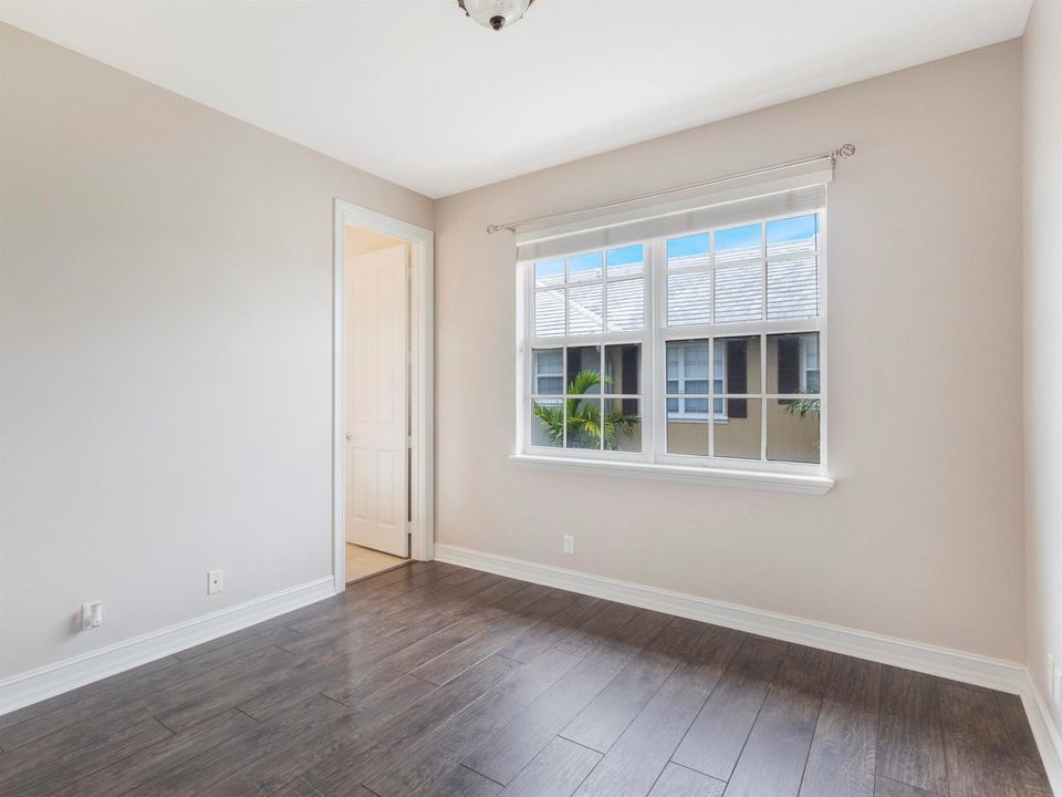 Guest Bedroom 1