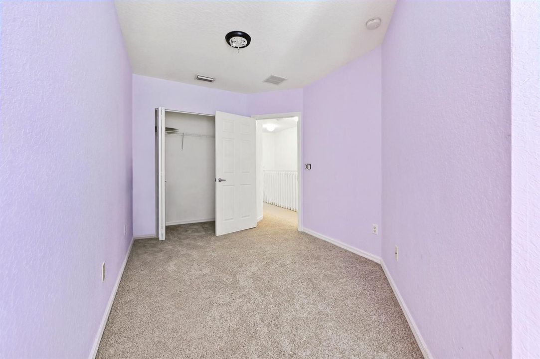 17 Bedroom 02