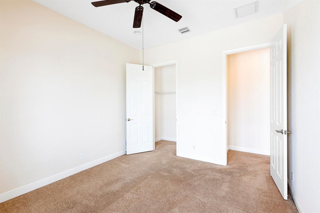 28_U2_Bedroom2_1