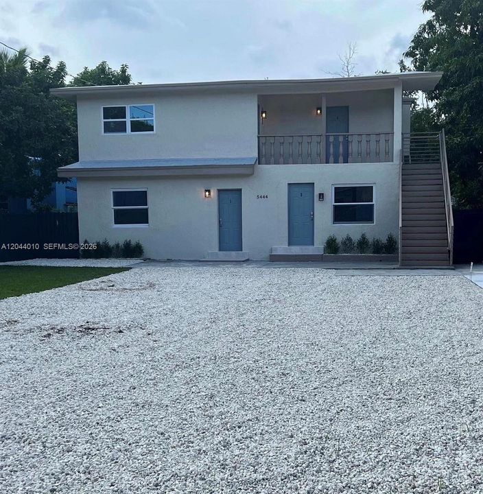 For Rent: $1,400 (1 beds, 1 baths, 400 Square Feet)
