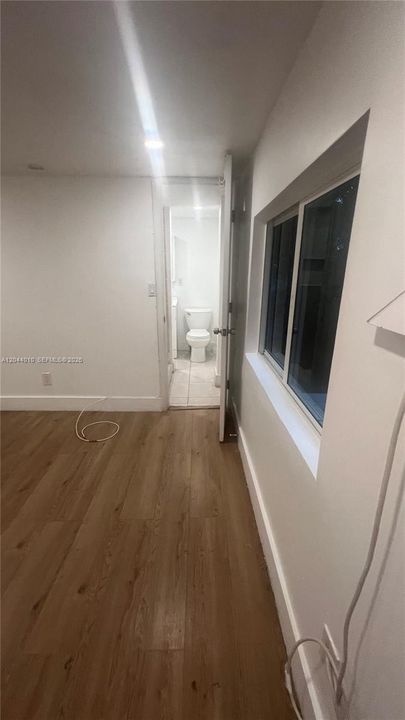 For Rent: $1,400 (1 beds, 1 baths, 400 Square Feet)
