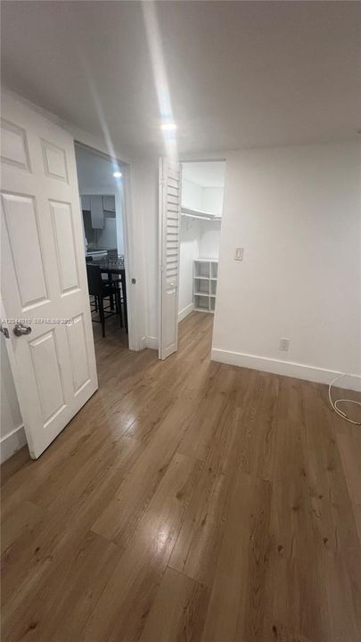 For Rent: $1,400 (1 beds, 1 baths, 400 Square Feet)
