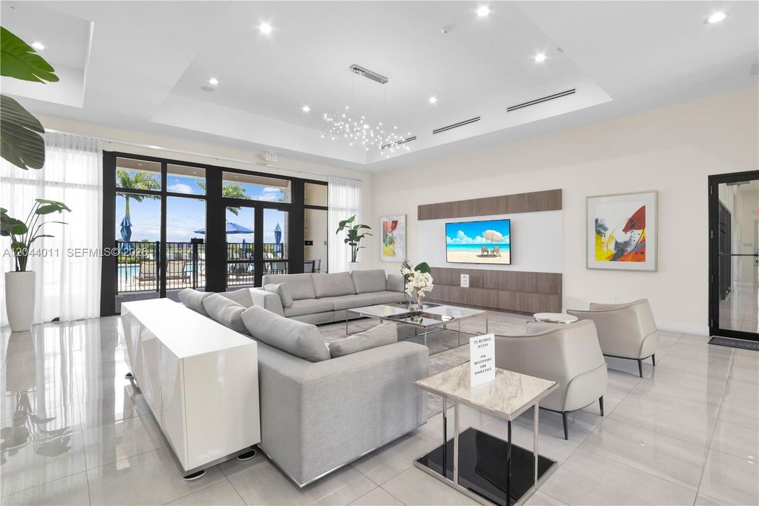 For Sale: $550,000 (3 beds, 2 baths, 1378 Square Feet)