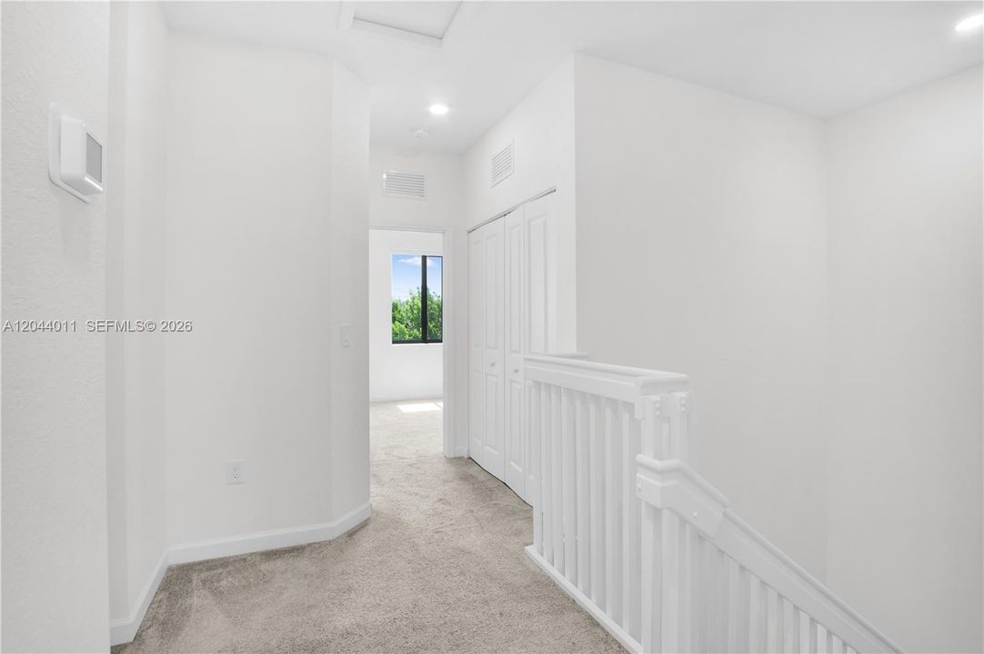 For Sale: $550,000 (3 beds, 2 baths, 1378 Square Feet)