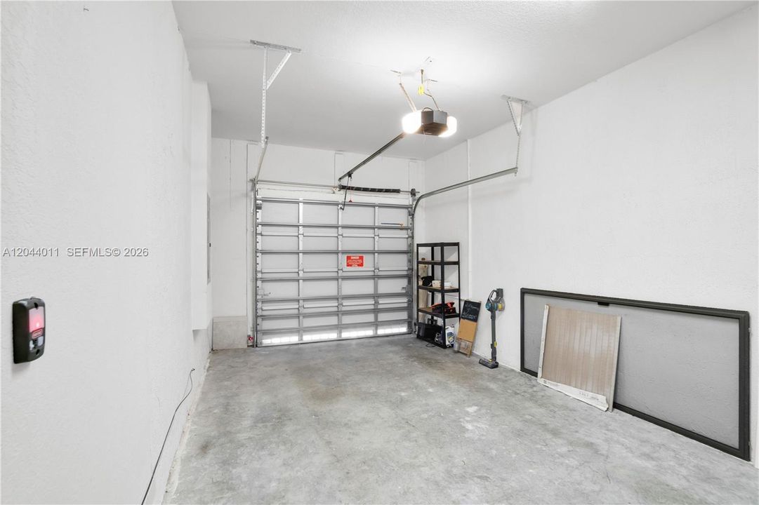 For Sale: $550,000 (3 beds, 2 baths, 1378 Square Feet)