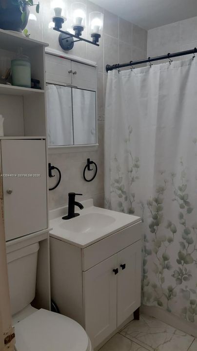 На продажу: $415,900 (2 спален, 1 ванн, 1207 Квадратных фут)