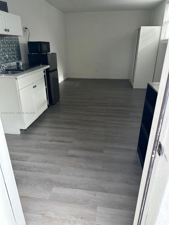 На продажу: $415,900 (2 спален, 1 ванн, 1207 Квадратных фут)