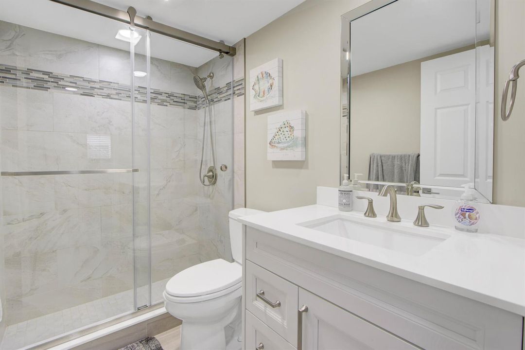 15451-Pembridge-Dr-206_07_MLS