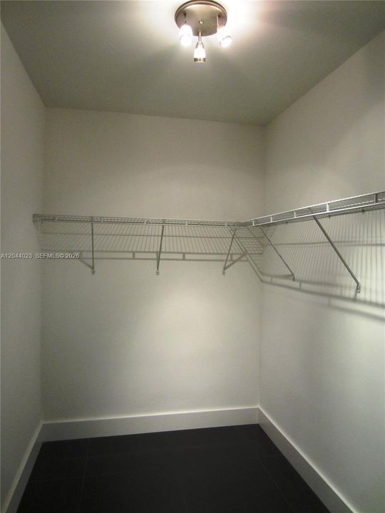 В аренду: $1,550 (0 спален, 1 ванн, 406 Квадратных фут)
