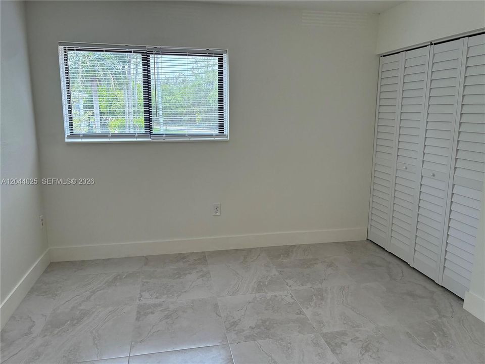 В аренду: $2,500 (2 спален, 1 ванн, 3744 Квадратных фут)