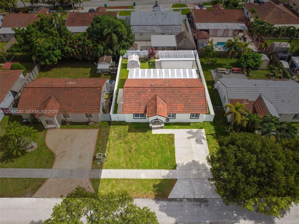 На продажу: $569,900 (3 спален, 2 ванн, 1260 Квадратных фут)