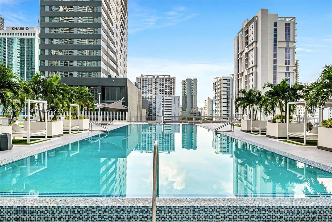 В аренду: $2,900 (1 спален, 1 ванн, 795 Квадратных фут)