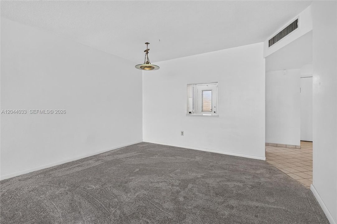 На продажу: $150,000 (1 спален, 1 ванн, 898 Квадратных фут)