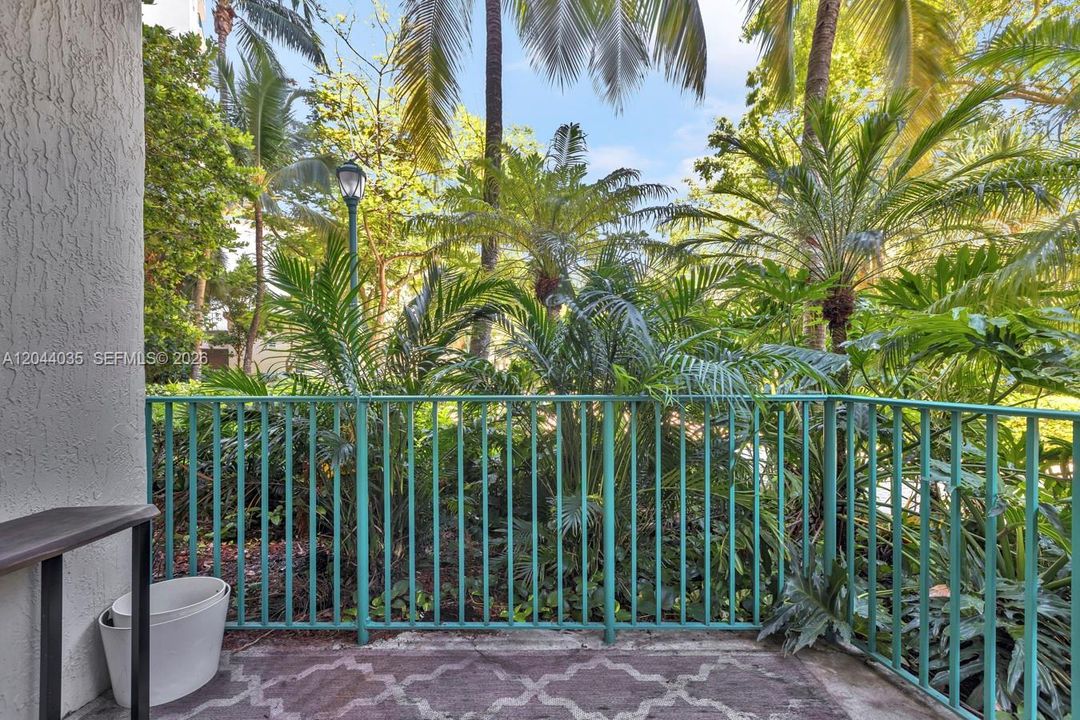 На продажу: $499,000 (2 спален, 2 ванн, 1470 Квадратных фут)