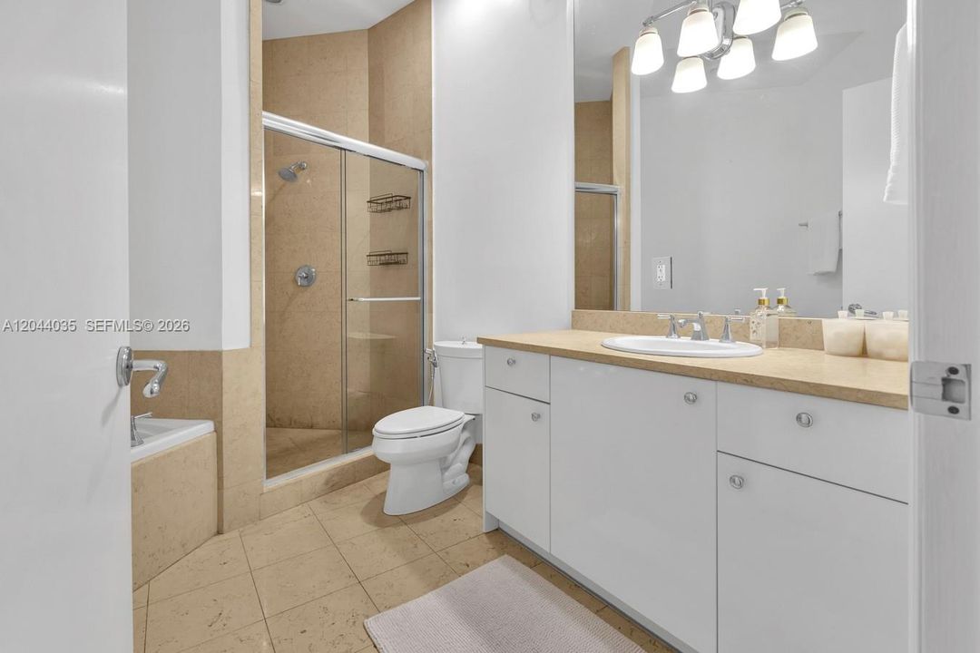 На продажу: $499,000 (2 спален, 2 ванн, 1470 Квадратных фут)
