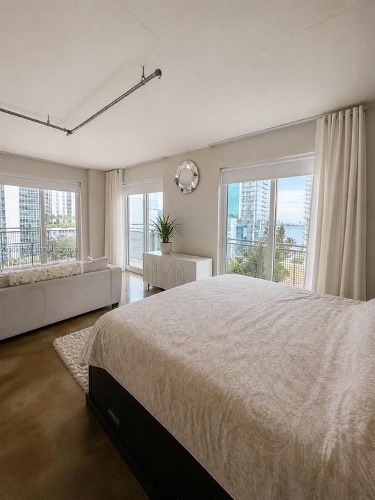 В аренду: $3,300 (2 спален, 2 ванн, 965 Квадратных фут)
