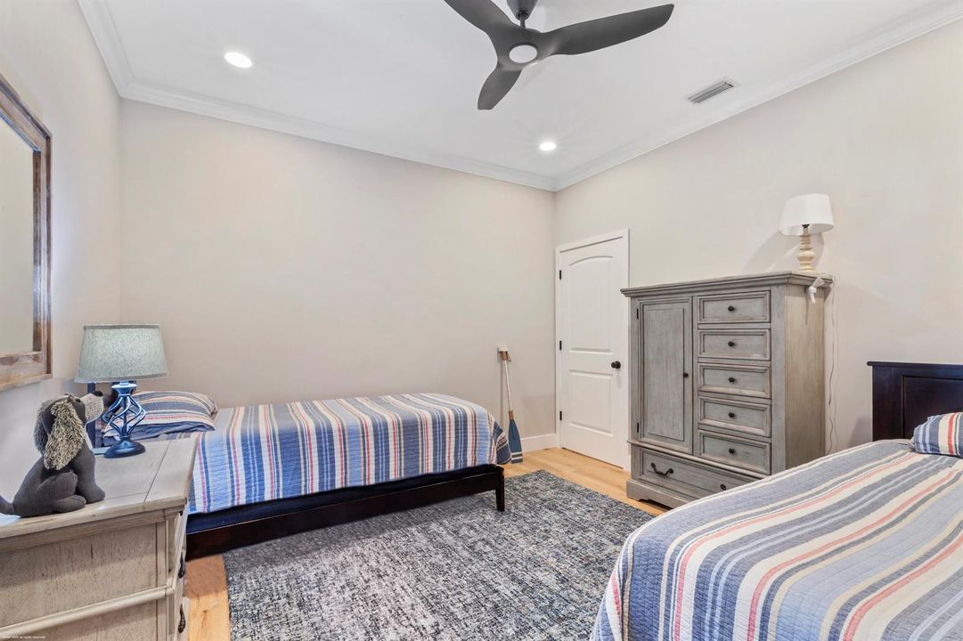 15611 Milan Ct 040