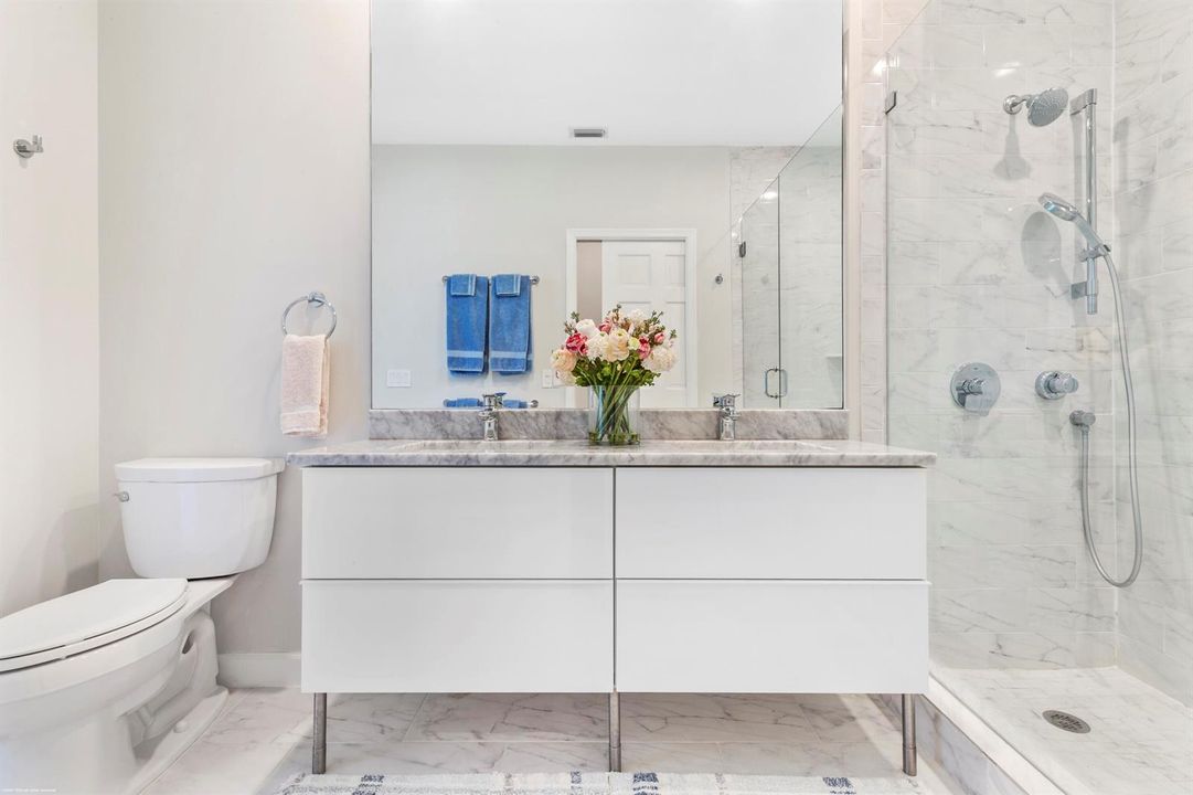 15611 Milan Ct 042