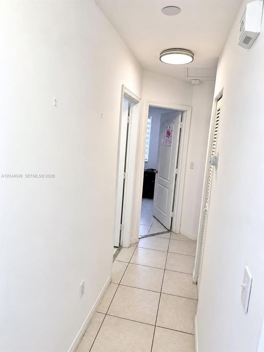 В аренду: $3,700 (3 спален, 2 ванн, 1236 Квадратных фут)