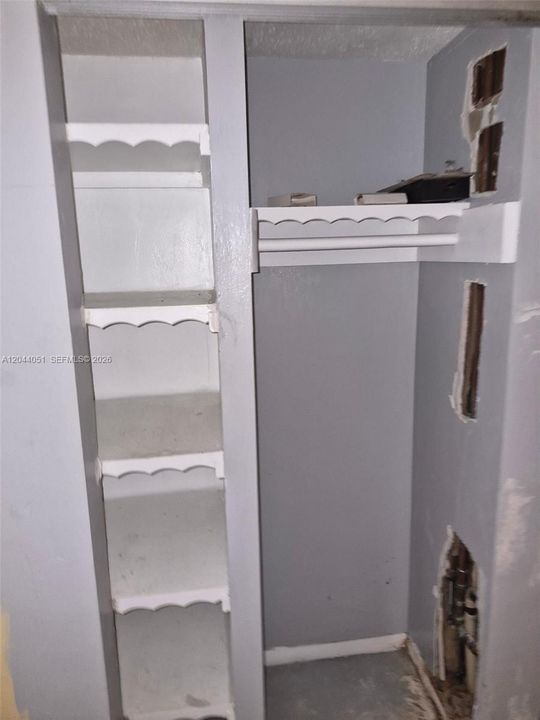 На продажу: $119,999 (2 спален, 2 ванн, 1088 Квадратных фут)