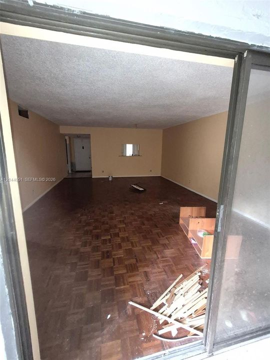 На продажу: $119,999 (2 спален, 2 ванн, 1088 Квадратных фут)