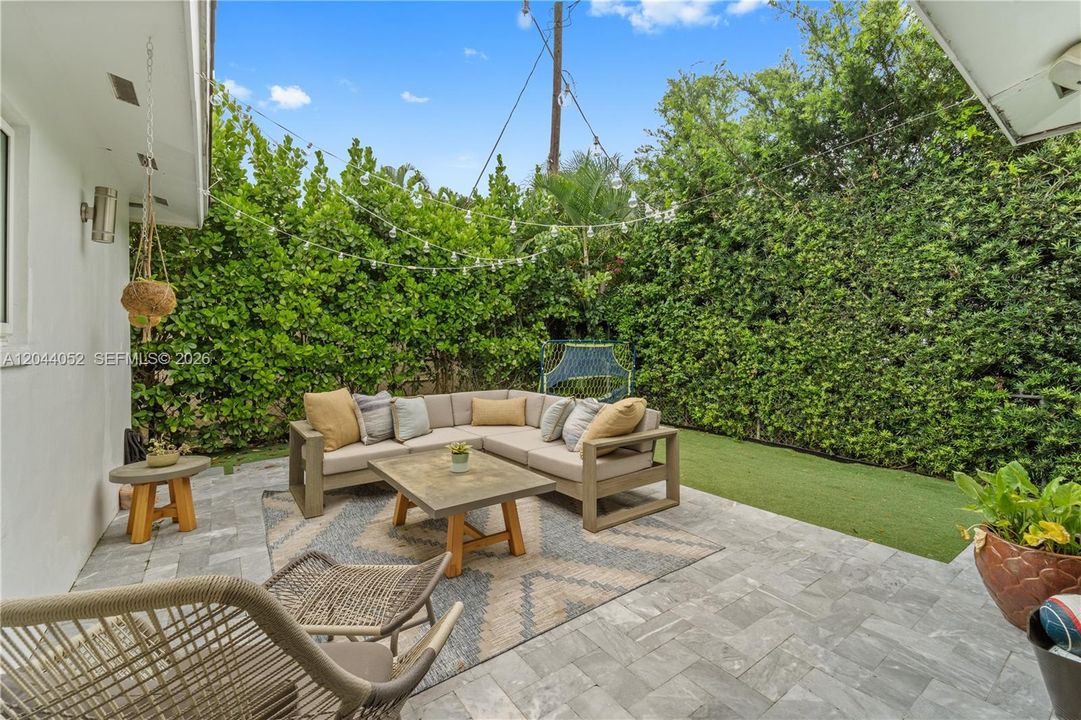 En Venta: $1,420,000 (3 camas, 2 baños, 2024 Pies cuadrados)