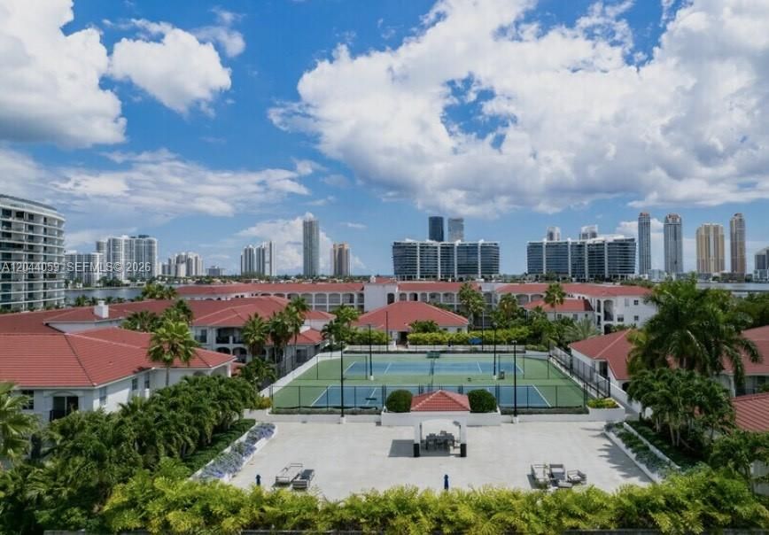 На продажу: $419,000 (2 спален, 1 ванн, 1024 Квадратных фут)