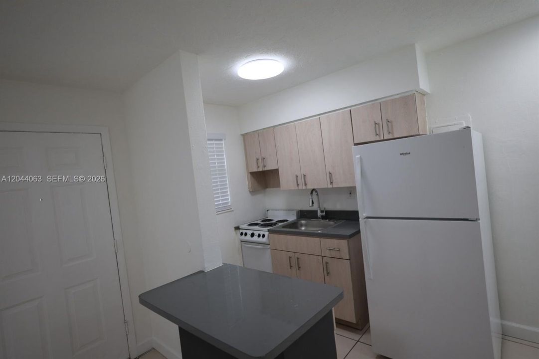 В аренду: $1,600 (1 спален, 1 ванн, 680 Квадратных фут)