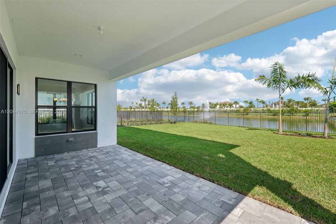 Active With Contract: $7,750 (5 beds, 5 baths, 3987 Square Feet)